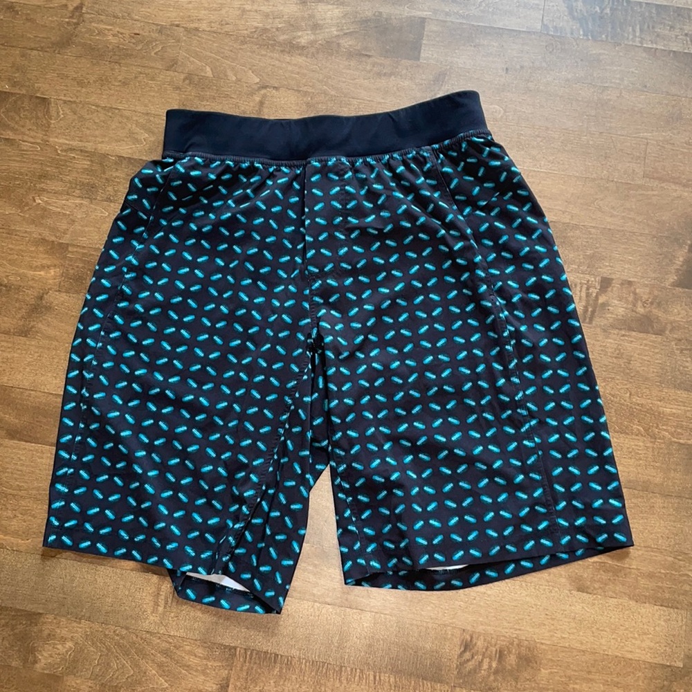 Lululemon shorts with pockets